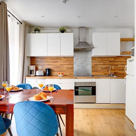 Bnbnova - Eiffel Tower & Champ De Mars *